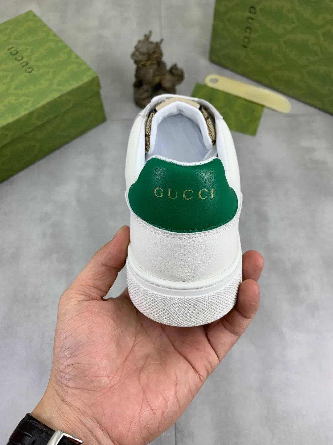 Men's shoes 💰P420 💰[New style]🆘 The latest model from Gucci GUCCI official website🎁Classic casual and fashionable men's shoes👟Best model💥The style is simple and elegant, exclusive for trendy men. Unique official website latest brand elements👑Gucci original decoration, fashionable and generous, original soft calfskin fabric➕Comfortable soft first-layer pigskin lining ✅The official website specifies wear-resistant casual outsole, the classic model is photographed in real life🎬Color: 2️⃣colors available😍Number of codes: 38-44